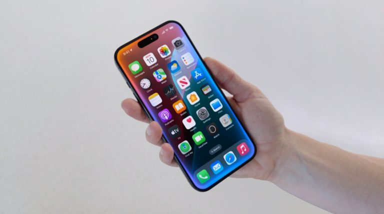 ​Apple Intelligence、Siriの進化と内部の混乱—AI戦略の舞台裏